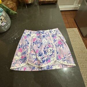Lilly Pulitzer skort, like new, size 2